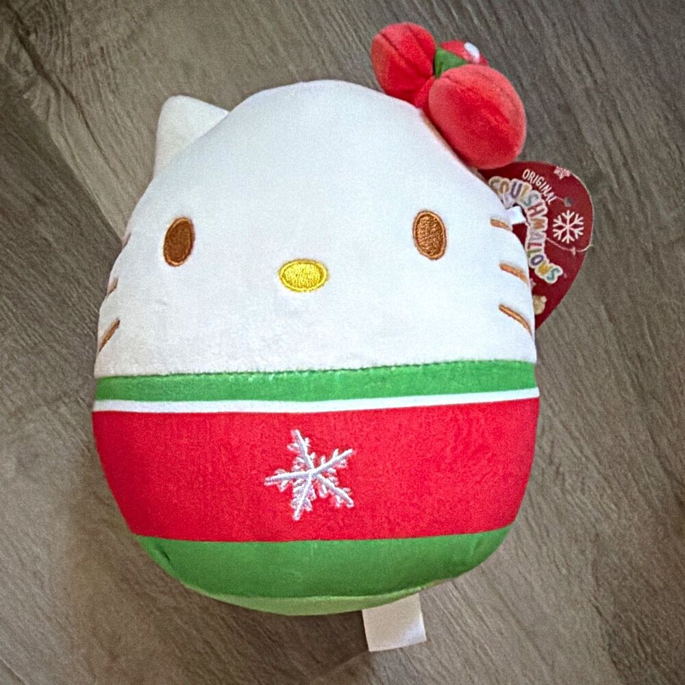 Sanrio Hello Kitty Holiday Squishmellow 6 inches NWT A15